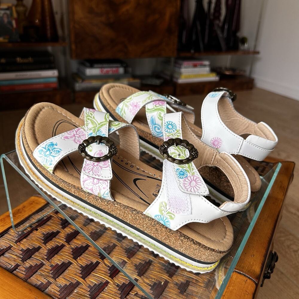 L'Artiste x Jane & Coco Leather Sandals Gabriola White Multi Size 38 (7.5-8)